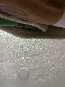 Snapshot of Milaac_ chatting on March 17, 8:45 pm Milaac online show from March 17, 8:45 pm