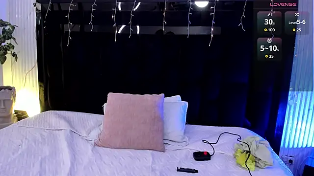 Snapshot of NicoKinggs_ chatting on March 10, 1:38 pm NicoKinggs online show from March 10, 1:38 pm