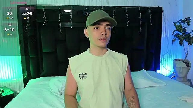 Snapshot of NicoKinggs_ chatting on March 16, 12:31 pm NicoKinggs online show from March 16, 12:31 pm