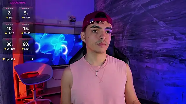 Snapshot of NicoKinggs_ chatting on March 30, 1:12 pm NicoKinggs online show from March 30, 1:12 pm