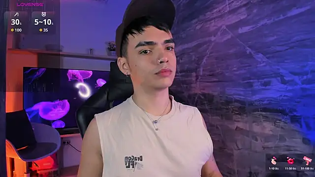 Snapshot of NicoKinggs_ chatting on April 1, 1:41 pm NicoKinggs online show from April 1, 1:41 pm