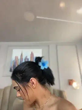 Bella-Ferrer online show from May 1, 6:23 pm