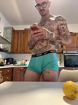 Snapshot of matC_of chatting on March 19, 5:06 pm matC of online show from March 19, 5:06 pm