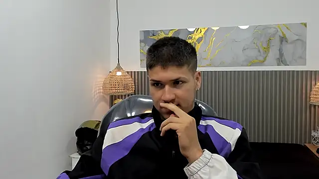 Snapshot of AlessandroFranco chatting on March 30, 12:50 pm AlessandroFranco online show from March 30, 12:50 pm