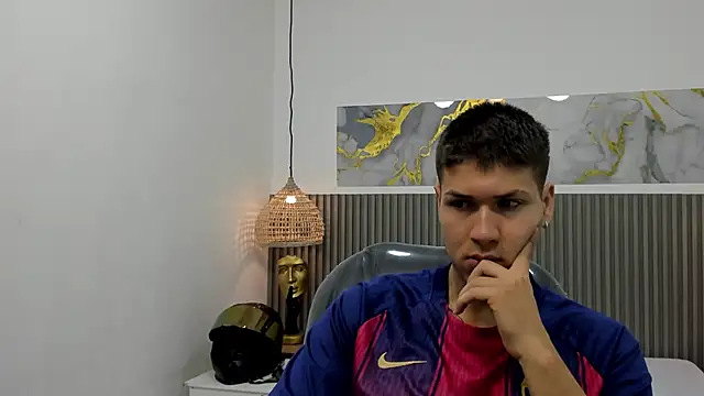 Snapshot of AlessandroFranco chatting on April 4, 12:46 pm AlessandroFranco online show from April 4, 12:46 pm