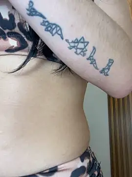 Snapshot of Queen_Chanel_XXX chatting on March 30, 8:21 pm Queen Chanel XXX online show from March 30, 8:21 pm