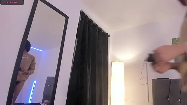 Alisson-Miller online show from March 17, 11:08 pm