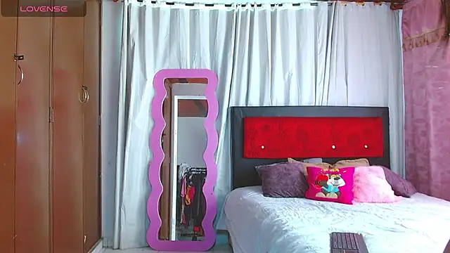 manu coco online show from May 28, 5:43 pm