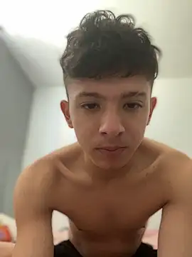 Snapshot of Daniel_Roy chatting on March 15, 7:31 pm Daniel Roy online show from March 15, 7:31 pm