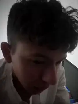 Snapshot of Daniel_Roy chatting on March 22, 5:00 am Daniel Roy online show from March 22, 5:00 am