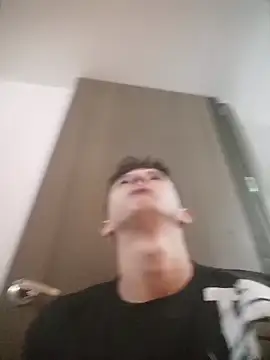 Snapshot of Daniel_Roy chatting on March 26, 9:42 pm Daniel Roy online show from March 26, 9:42 pm