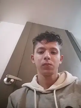 Snapshot of Daniel_Roy chatting on March 30, 11:06 pm Daniel Roy online show from March 30, 11:06 pm