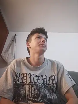 Snapshot of Daniel_Roy chatting on April 1, 12:00 am Daniel Roy online show from April 1, 12:00 am