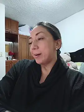 emma0304 online show from March 20, 12:48 am