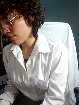 Kittylatina  online show from May 8, 2:39 am