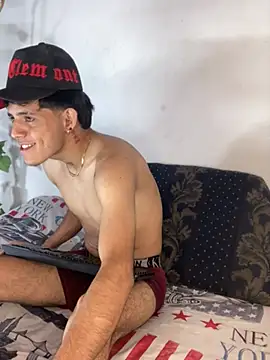 Snapshot of Dark_devil_7777 chatting on March 28, 3:06 am Dark devil 7777 online show from March 28, 3:06 am