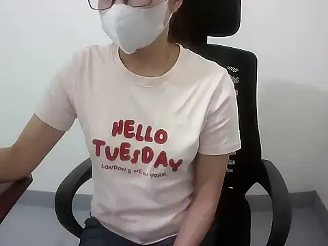 Mai phuong online show from March 10, 2:27 am