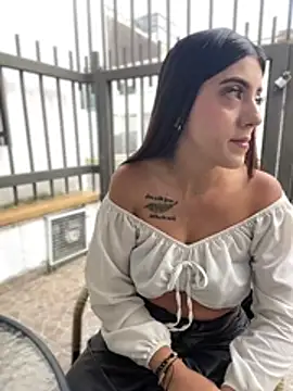 Snapshot of Electra_Pinkk chatting on April 1, 1:52 pm Electra Pinkk online show from April 1, 1:52 pm