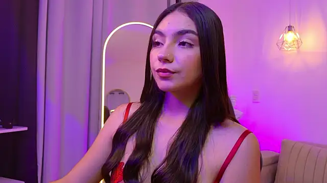 Snapshot of Gia_Capri chatting on March 18, 12:03 am Gia Capri online show from March 18, 12:03 am