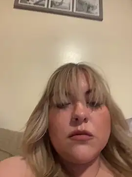 Jewelsbby93 online show from April 4, 6:55 am