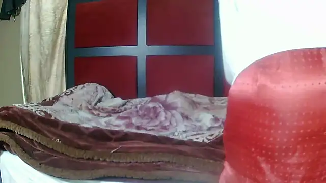 Snapshot of JoycyQueen chatting on June 26, 12:42 pm JoycyQueen online show from June 26, 12:42 pm