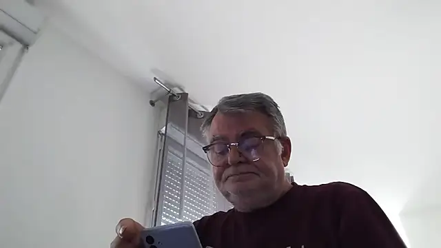 oura online show from May 12, 6:54 am