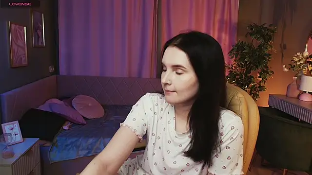 Kristen Bellle online show from May 12, 1:14 am