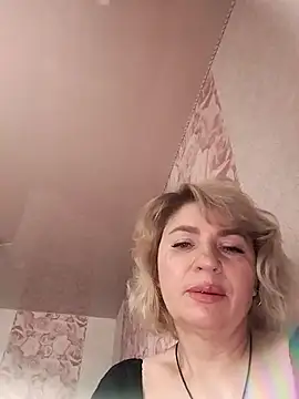 Snapshot of NataLilu826 chatting on April 13, 7:47 am NataLilu826 online show from April 13, 7:47 am