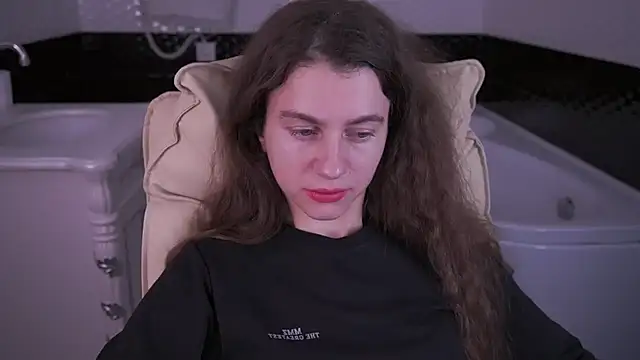 Snapshot of LittleJulii chatting on March 30, 7:37 pm LittleJulii online show from March 30, 7:37 pm