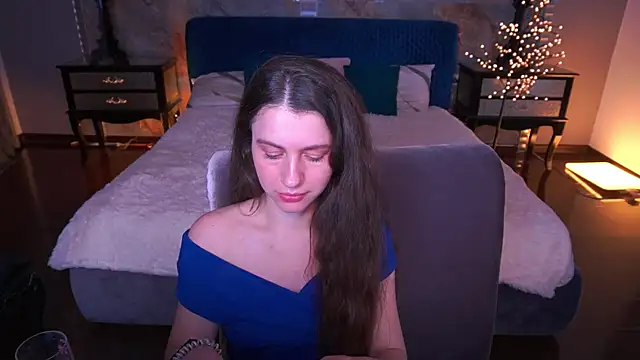 LittleJulii online show from May 17, 7:43 pm