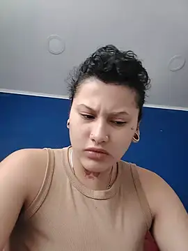 Snapshot of brunne_eva chatting on July 5, 2:13 pm brunne eva online show from July 5, 2:13 pm