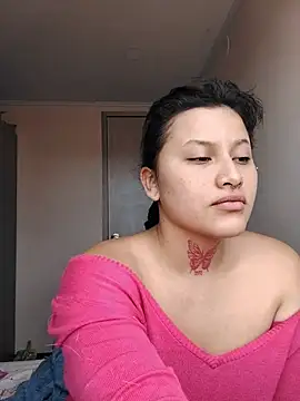 Snapshot of brunne_eva chatting on July 18, 7:28 pm brunne eva online show from July 18, 7:28 pm