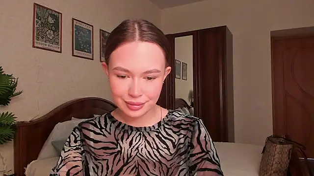 kittiangel00 online show from March 29, 4:34 am