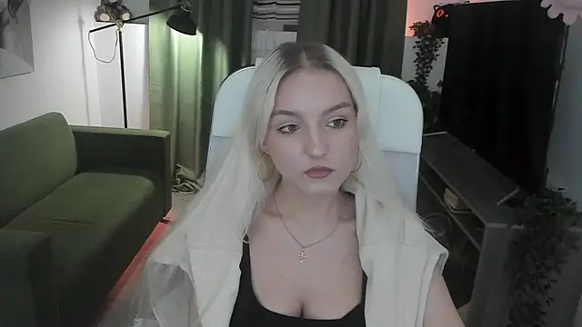 ViolaMore online show from April 1, 2:36 pm