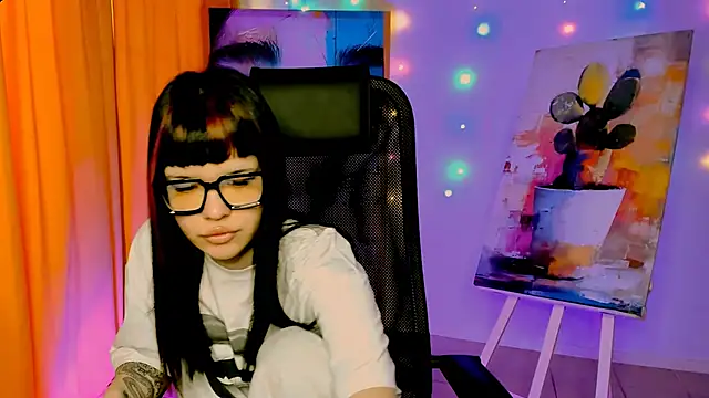 Snapshot of MeganBlosom chatting on March 31, 6:14 am MeganBlosom online show from March 31, 6:14 am