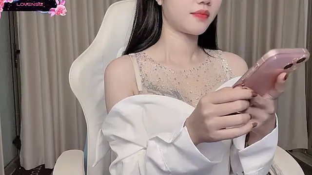 Snapshot of Ngan-Baby chatting on March 27, 5:57 am Ngan-Baby online show from March 27, 5:57 am