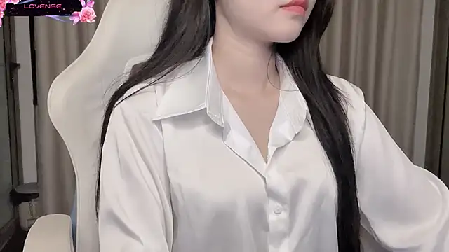 Snapshot of Ngan-Baby chatting on March 29, 11:43 am Ngan-Baby online show from March 29, 11:43 am