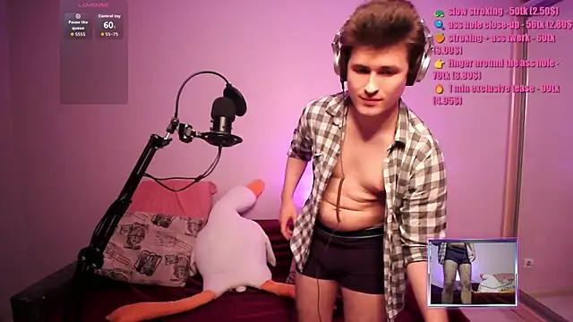 Snapshot of SweatyJay chatting on April 2, 7:55 pm SweatyJay online show from April 2, 7:55 pm