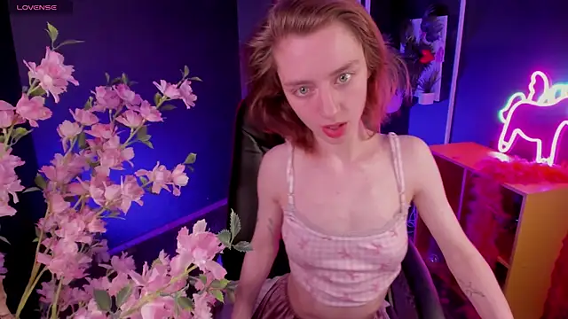 Pretty Victoria online show from May 15, 5:58 am