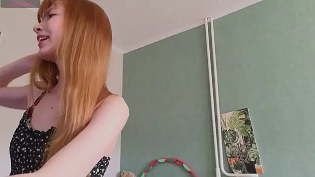 SunnyLeia online show from April 1, 5:08 am