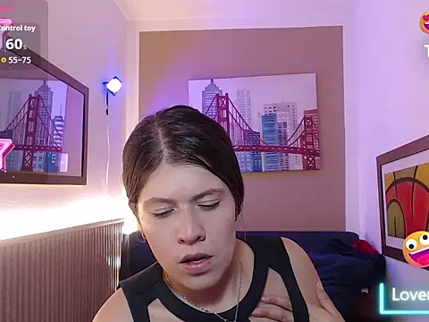Moonna linnda online show from May 13, 2:14 pm
