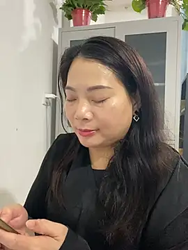 Snapshot of yu19988 chatting on April 8, 1:16 am yu19988 online show from April 8, 1:16 am