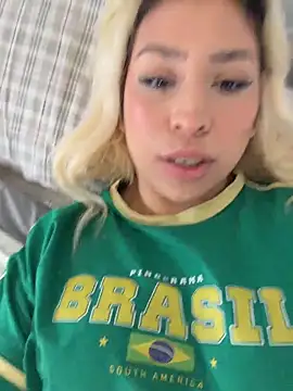 mxmxee online show from April 6, 1:23 pm