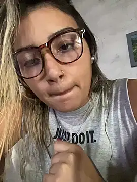 Snapshot of miicbebita chatting on March 30, 3:57 pm miicbebita online show from March 30, 3:57 pm