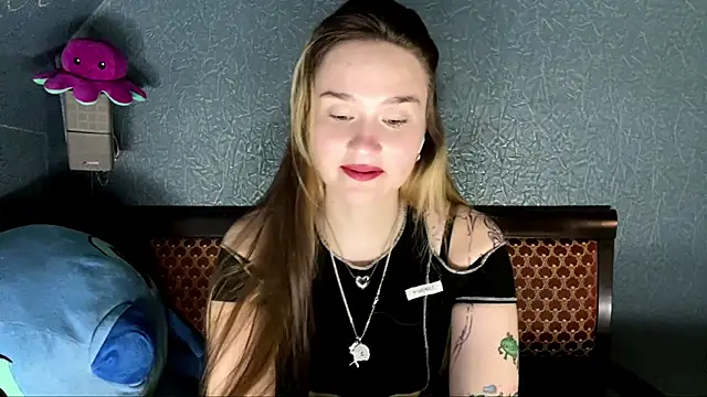 CarmelaLiebherr online show from April 2, 4:26 pm