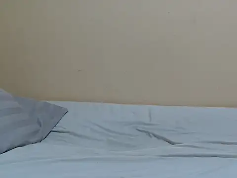 Snapshot of nevi1523 chatting on March 29, 3:17 am nevi1523 online show from March 29, 3:17 am