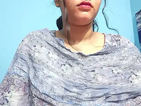 Emma 4433 online show from May 18, 5:52 pm