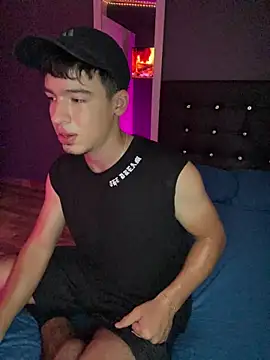 Snapshot of david_osorio chatting on April 2, 9:01 pm david osorio online show from April 2, 9:01 pm