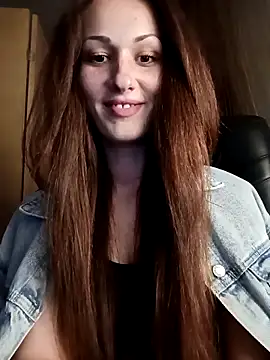 LunaCrystall online show from March 31, 4:40 pm