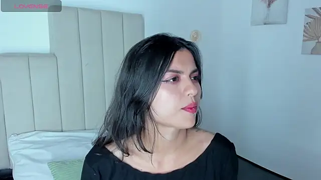 Zoee Kravitz online show from May 13, 12:19 am